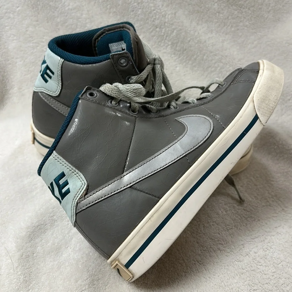 Nike Women's Sweet Classic High Top  Leather, US 6.5, Gray with blue/teal